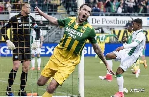 次采访里最 次采访里最